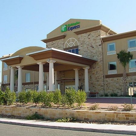 Holiday Inn Express & Suites Fredericksburg By Ihg Esterno foto