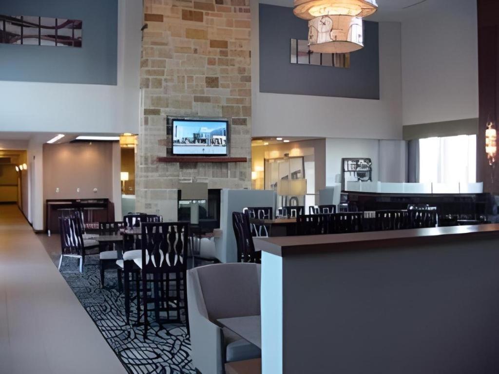 Holiday Inn Express & Suites Fredericksburg By Ihg Esterno foto