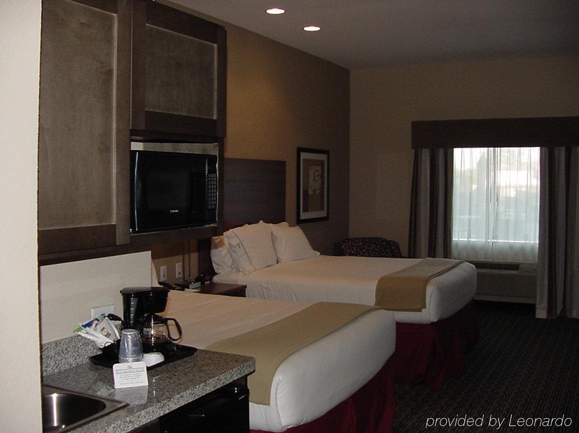 Holiday Inn Express & Suites Fredericksburg By Ihg Camera foto